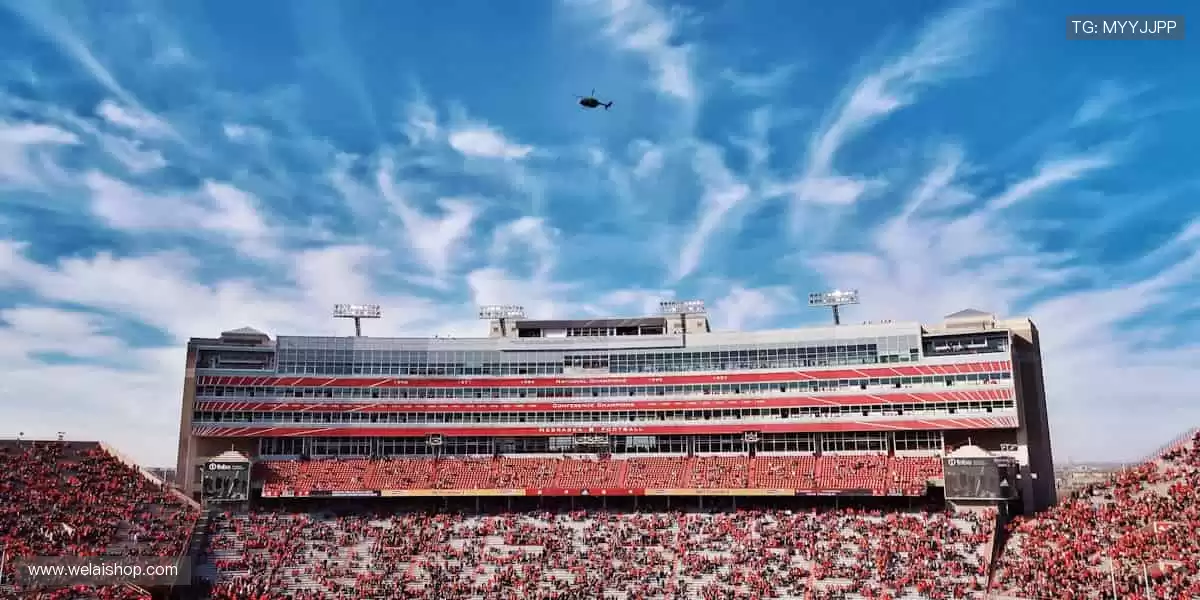 「球星同款、限量周边，做朋友圈最靓的体育潮人！👕点击抢购，手慢无！」